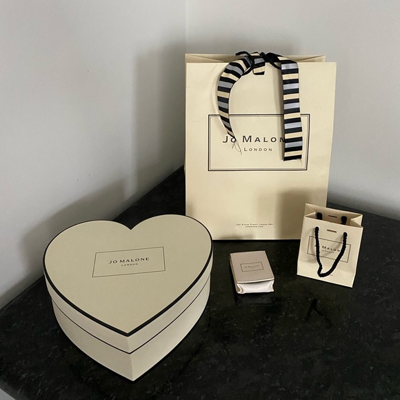 Jo Malone Handbags - Jo Malone Gift Bags & Heart Shaped Box